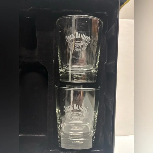 Jack Daniel's Limited Edition Glassware Gift Set tin w/ glasses rare collectible - Picture 4 of 5